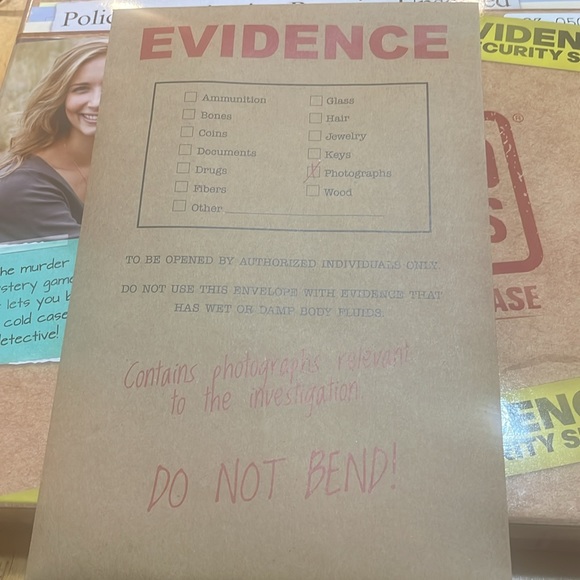 Unsolved Case Files Board Game True Crime - Picture 2 of 5